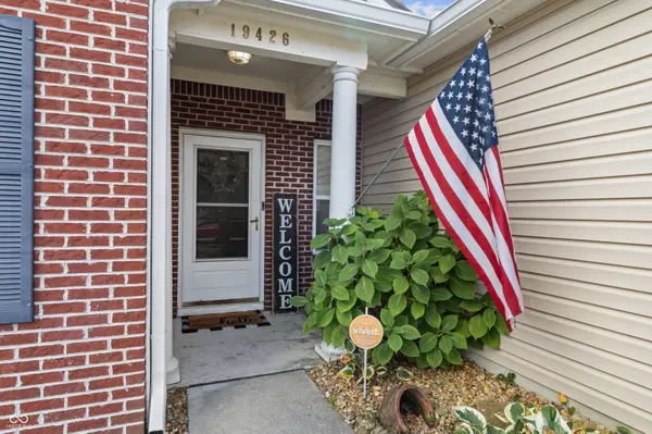 19426 Prairie Crossing DR, Noblesville, IN 46062