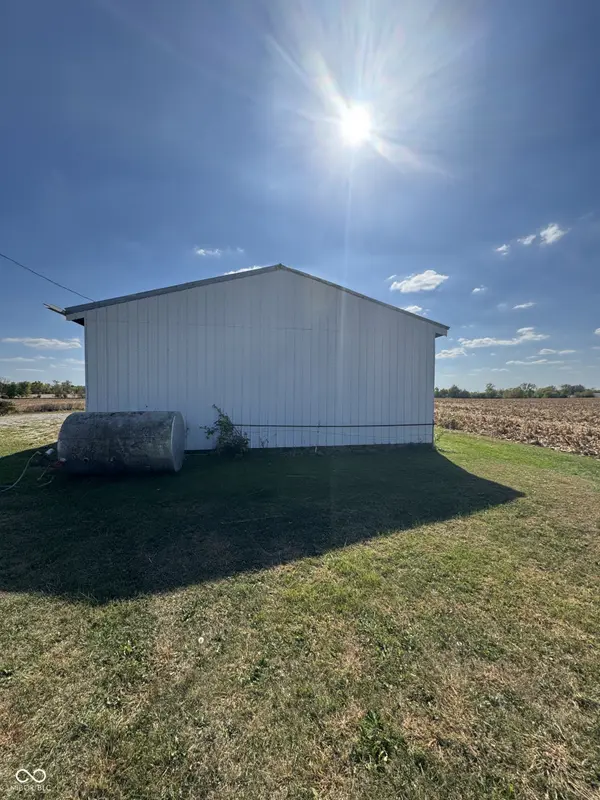 10580 S 300 E, Fairmount, IN 46928