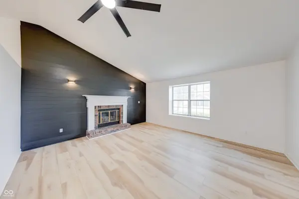 6440 Crimson Circle West DR, Indianapolis, IN 46227