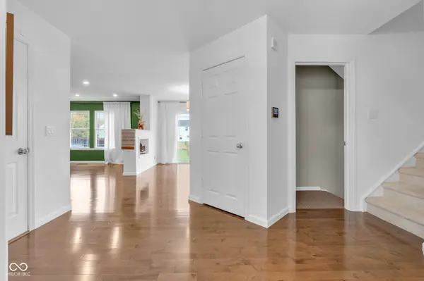3896 Woods Bay LN, Plainfield, IN 46168