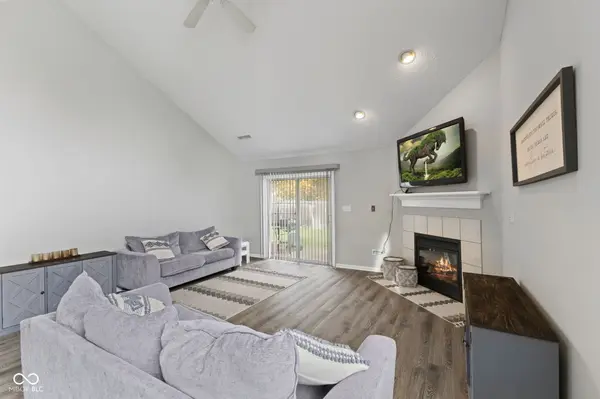 12086 E Harvest Glen DR, Indianapolis, IN 46229