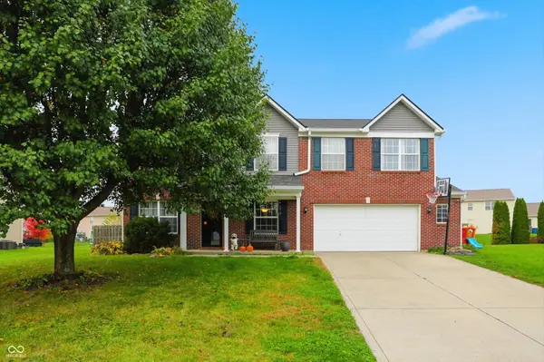 2352 S Logan DR, New Palestine, IN 46163