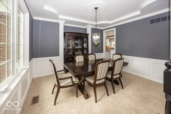 13698 Golden Ridge LN, Fishers, IN 46055