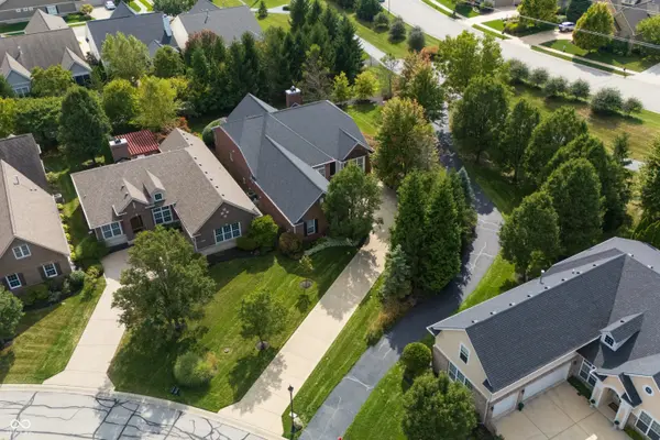 15382 Mission Hills DR, Carmel, IN 46033