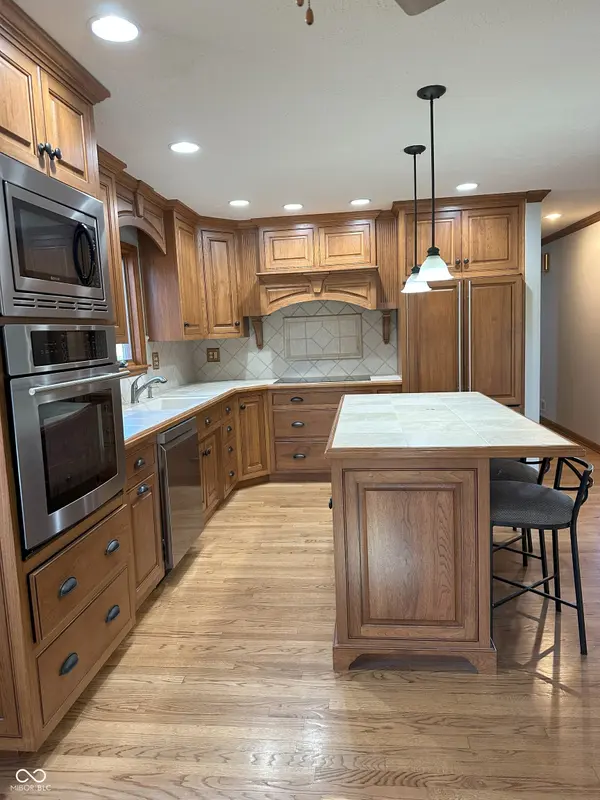 12953 Fawns Dell PL, Fishers, IN 46038