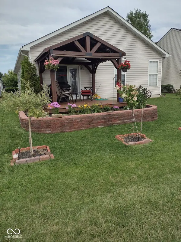 3696 White Cliff WAY, Whitestown, IN 46075