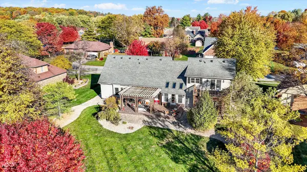 1515 Secretariat LN, Indianapolis, IN 46217