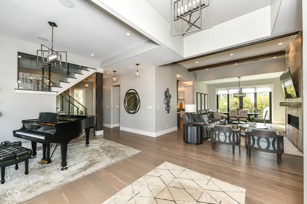 2581 Turning Leaf LN, Carmel, IN 46032