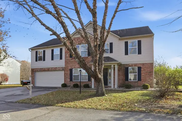 5989 Ashmore LN, Carmel, IN 46033