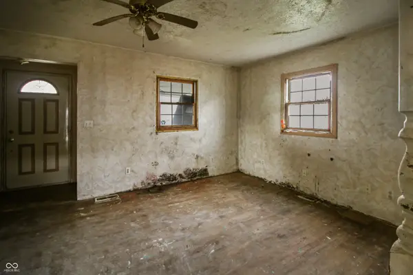 415 S Poplar ST, Brownstown, IN 47220