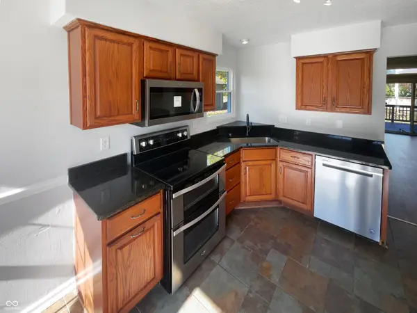 6880 Cherry Blossom East DR, Fishers, IN 46038