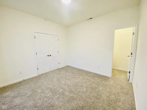 2010 Sandhill DR, Seymour, IN 47274