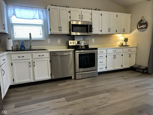 10181 Stillwell DR, Avon, IN 46123