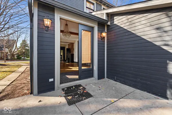 321 N Rangeline RD, Carmel, IN 46032