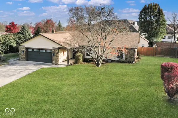 1181 Cambridge DR, Greenwood, IN 46142