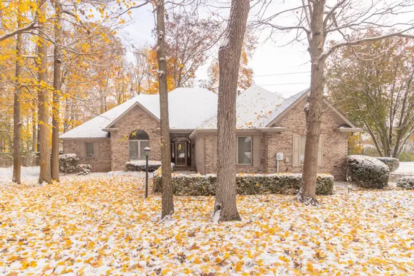 4053 S Village ROW, New Palestine, IN 46163