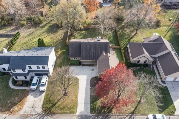 8121 Bay Brook DR, Indianapolis, IN 46256