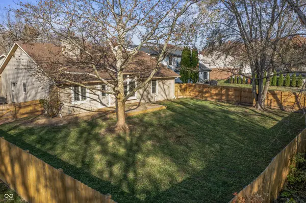 8121 Bay Brook DR, Indianapolis, IN 46256