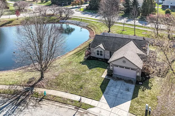 10713 Summerwood LN, Fishers, IN 46038
