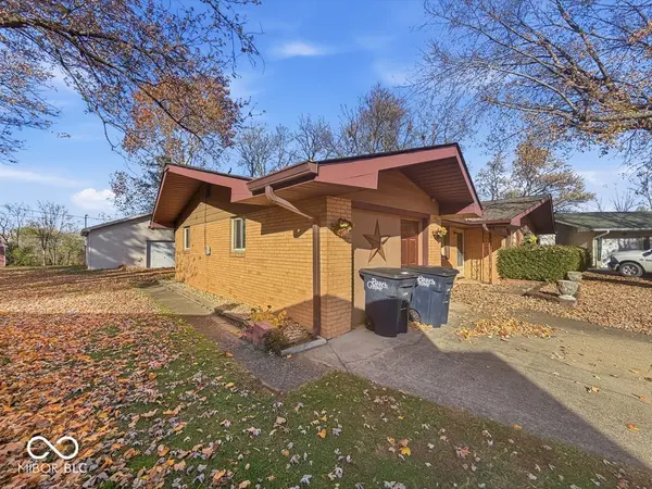 14 Melody CT, Beech Grove, IN 46107