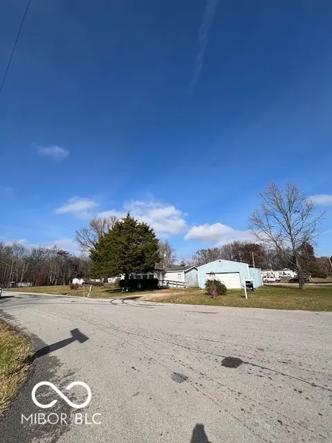 384 Honey Locust PL, North Vernon, IN 47265