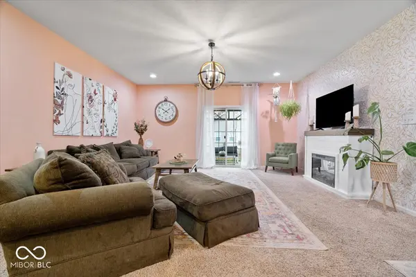426 Mozart DR, Greenfield, IN 46140