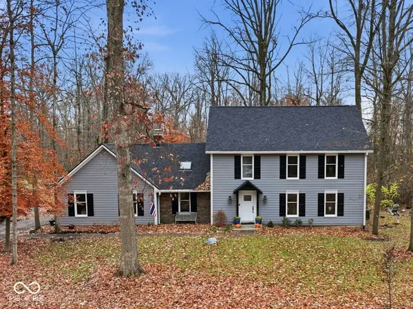 1113 Foxglove CT,  Zionsville,  IN 46077