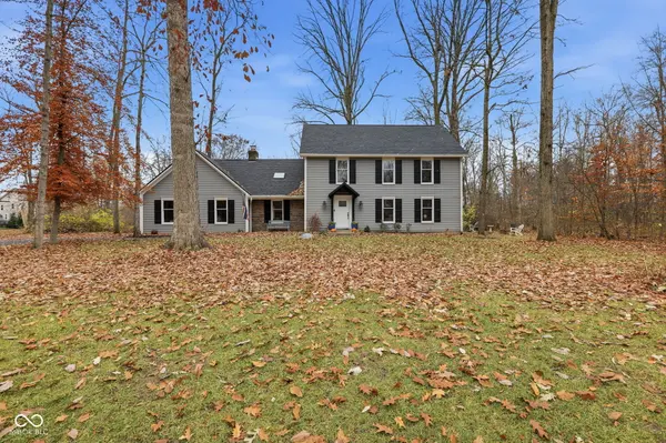 1113 Foxglove CT, Zionsville, IN 46077