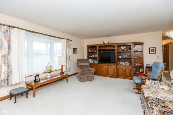 9597 N Co Rd 700 E, Seymour, IN 47274