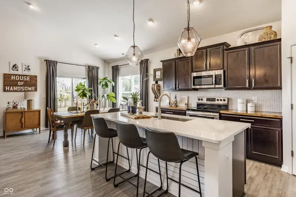 8052 Yarmouth WAY, Indianapolis, IN 46239