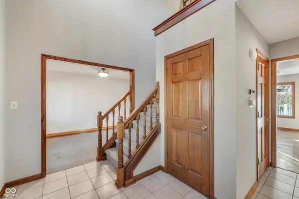 403 Southcreek DR N, Indianapolis, IN 46217