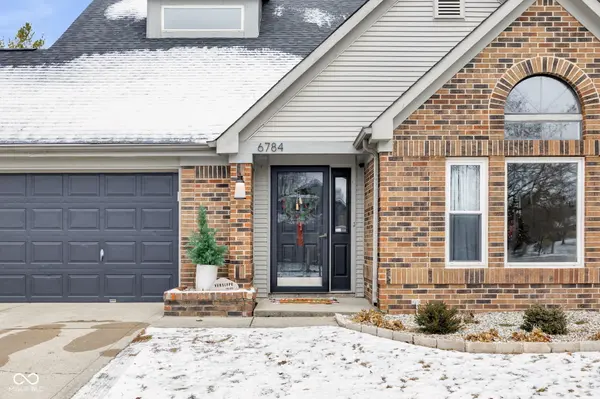 6784 Cherry Blossom West DR, Fishers, IN 46038