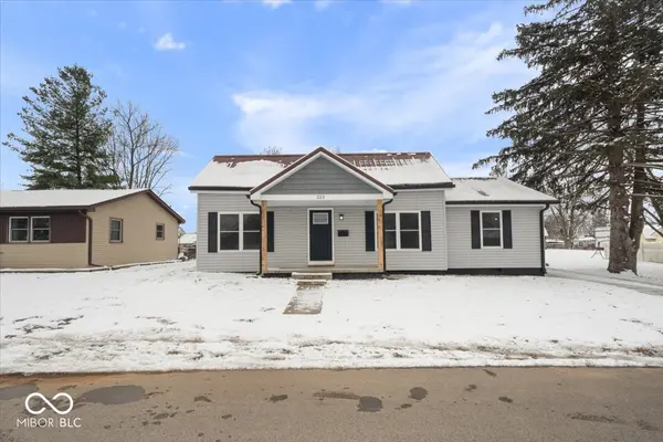 223 Union ST, Hope, IN 47246