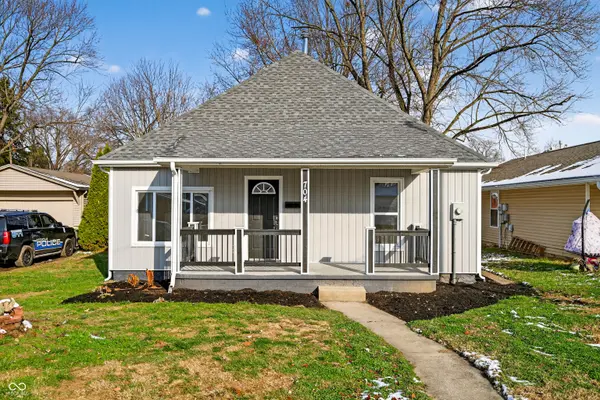 704 W 7th ST, Seymour, IN 47274