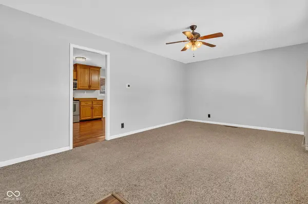 705 Hanover DR, Whiteland, IN 46184