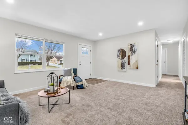 1144 Cherryfield LN, Greenwood, IN 46142