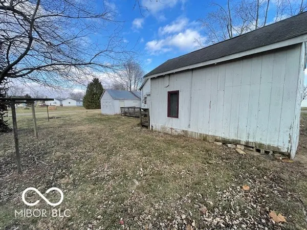 330 S East ST, Hartsville, IN 47244
