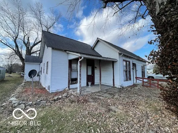 330 S East ST, Hartsville, IN 47244