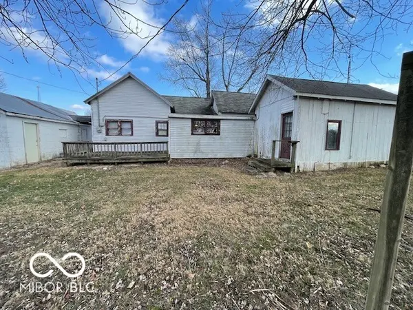 330 S East ST, Hartsville, IN 47244