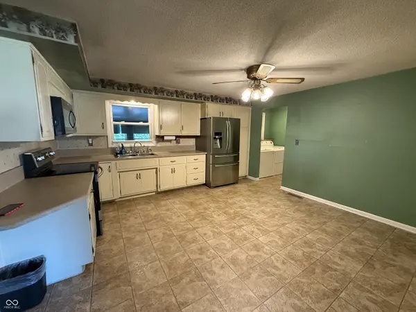 8935 N Mark DR, Alexandria, IN 46001
