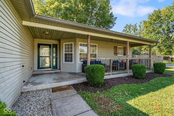 1401 Fox Ridge DR, Shelbyville, IN 46176