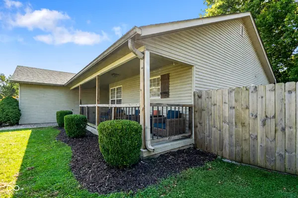 1401 Fox Ridge DR, Shelbyville, IN 46176