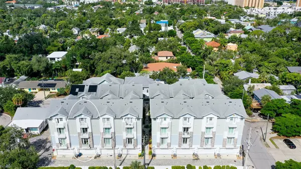 516 LAUREL PARK DR, Sarasota, FL 34236