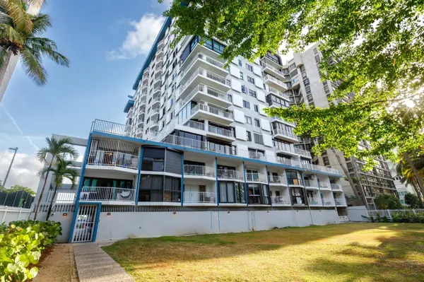 4633 AV. ISLA VERDE #L105, Carolina, PR 00979