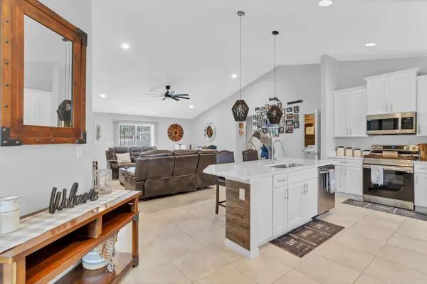 1083 SNIVELY CIR, Lake Hamilton, FL 33851