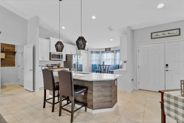 1083 SNIVELY CIR, Lake Hamilton, FL 33851