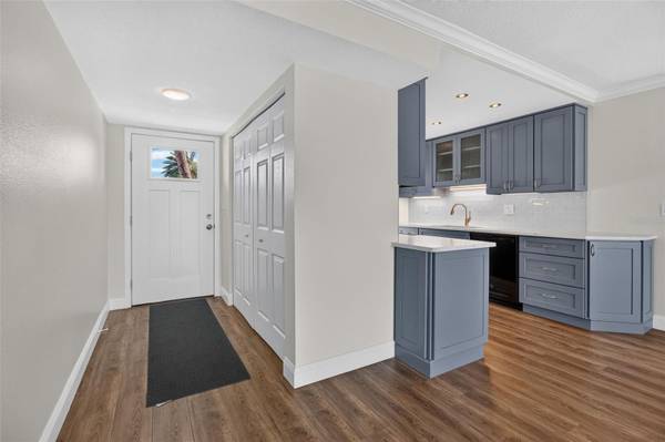 280 126TH AVE #103, Treasure Island, FL, 33706 photo 5