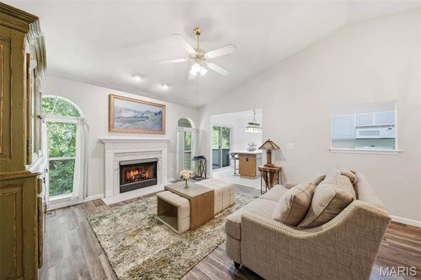 918 Blumhoff RD, Wentzville, MO 63385