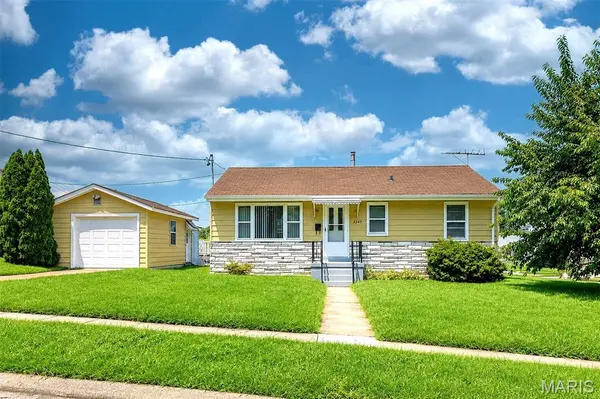 3349 Marmary LN, St Ann, MO 63074