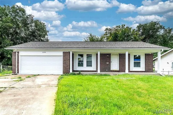 2206 Outlook DR, St Louis, MO 63136